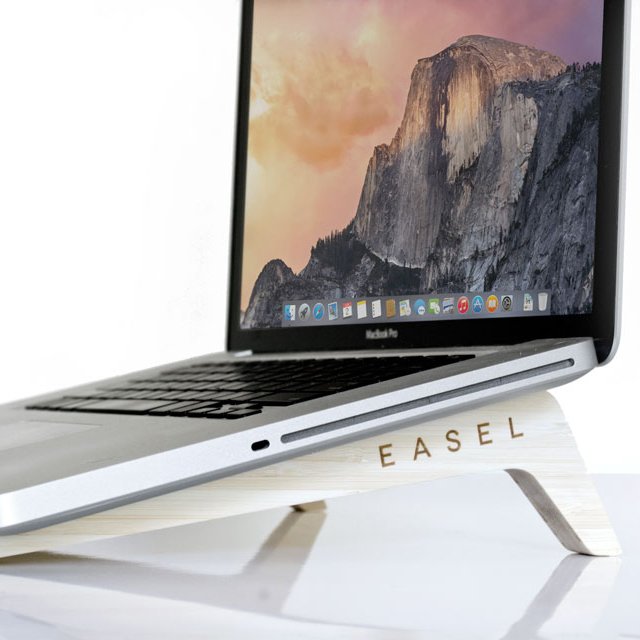 Easel Laptop Stand by iSkelter